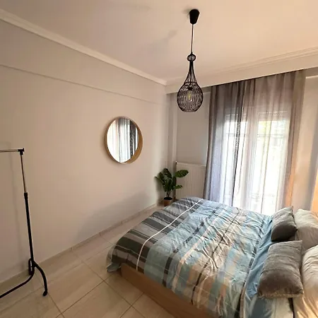 Ε&F Deluxe Apartment