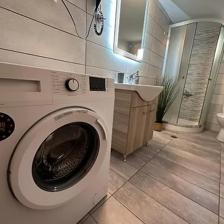 公寓 Ε&F Deluxe Apartment 塞萨洛尼基